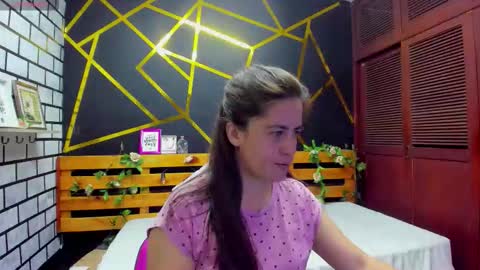 Snapshot of kathina_giraldo chatting on October 2025 01:00:01 PM Paola online show from October 2025 01:00:01 PM