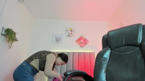 Katia  online show from November 2025 11:34:02 AM