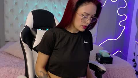 Katia online show from November 2025 08:08:01 PM