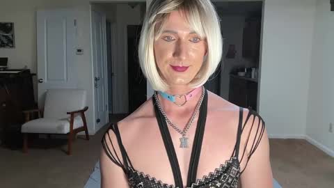 Snapshot of katiebabykitty chatting on April 2026 03:21:01 AM katiebabykitty online show from April 2026 03:21:01 AM