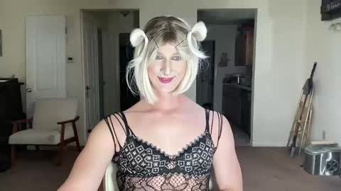 Snapshot of katiebabykitty chatting on April 2026 02:31:01 PM katiebabykitty online show from April 2026 02:31:01 PM