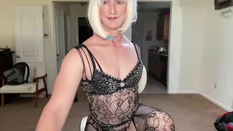 Snapshot of katiebabykitty chatting on April 2026 01:57:02 PM katiebabykitty online show from April 2026 01:57:02 PM