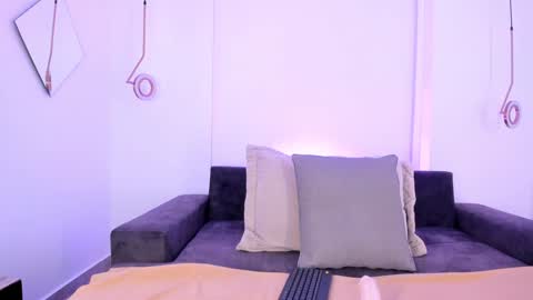 Katie online show from January 2025 12:13:01 PM