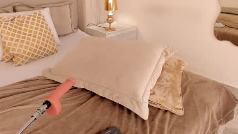 Katie online show from January 2025 05:13:01 PM