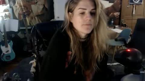 Katie online show from November 2025 04:56:02 AM