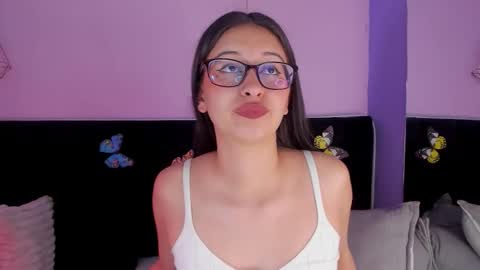 Snapshot of katniss_lovee_ chatting on February 2026 06:20:02 AM .... Katniss .... online show from February 2026 06:20:02 AM