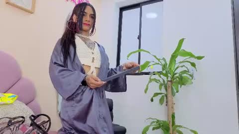 Snapshot of katrina_blaze chatting on June 2026 10:43:01 AM katrina_blaze online show from June 2026 10:43:01 AM