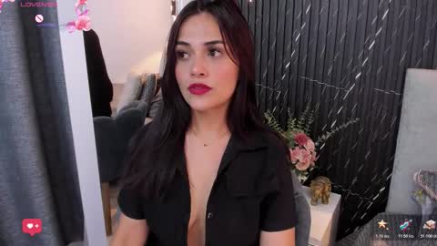 Keyla online show from November 2025 07:02:02 PM