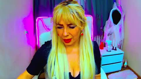 katrinacharm online show from October 2025 12:59:02 PM