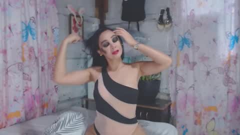 Snapshot of katrinaveronica chatting on December 2024 10:28:02 PM KatrinaVeronica online show from December 2024 10:28:02 PM