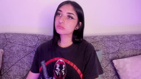 Kat  online show from May 2026 01:14:01 AM