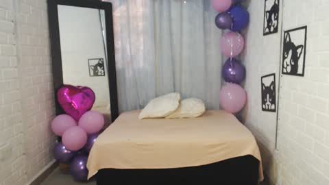 kattia online show from February 2025 07:40:02 PM