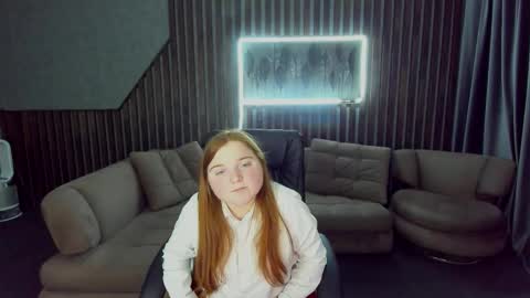 Katty online show from October 2025 06:07:02 PM