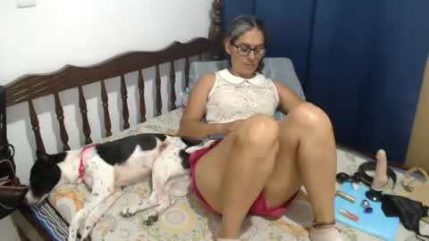 Snapshot of kattydirty144 chatting on July 2026 07:40:01 PM angel online show from July 2026 07:40:01 PM