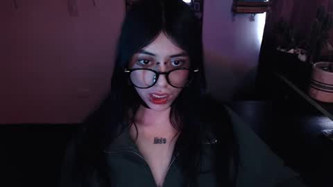      online show from March 2025 03:05:01 PM