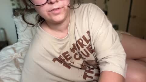 Snapshot of katxxgolding chatting on May 2026 01:57:16 AM Princesse Kat online show from May 2026 01:57:16 AM