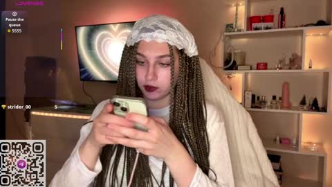 Olivia online show from May 2026 04:01:01 PM