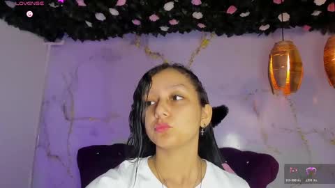 Snapshot of katy_sweet19 chatting on April 2026 10:46:01 AM Katy online show from April 2026 10:46:01 AM