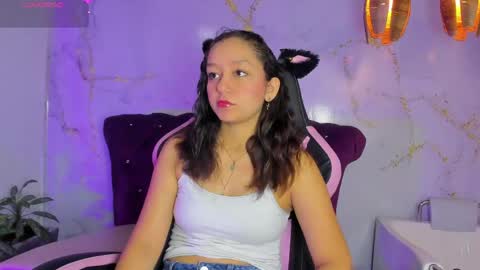 Snapshot of katy_sweet19 chatting on May 2026 10:43:01 AM Katy online show from May 2026 10:43:01 AM
