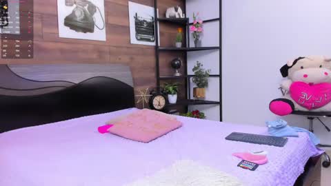 Snapshot of katyablonding chatting on February 2025 01:11:01 PM salo online show from February 2025 01:11:01 PM