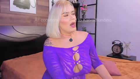 Snapshot of katyablonding chatting on October 2025 05:44:02 PM salo online show from October 2025 05:44:02 PM