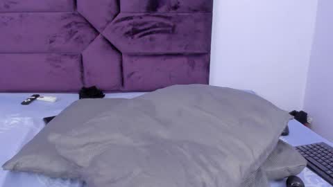 KATY online show from December 2024 06:04:02 PM