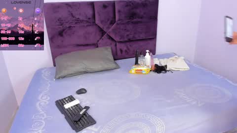 KATY online show from January 2025 07:43:01 PM