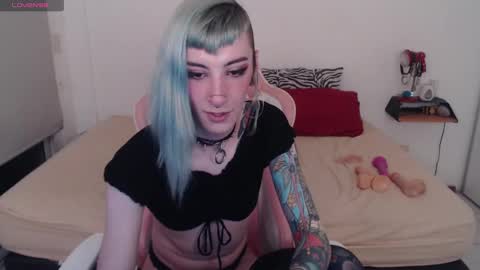 luna   online show from January 2025 02:53:01 AM