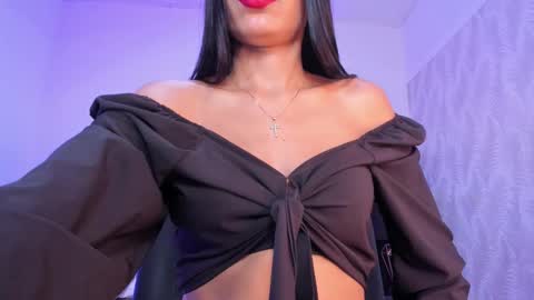 Kayla  online show from November 2025 11:32:02 AM