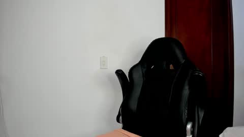 Snapshot of kayla_batista01 chatting on January 2025 08:00:01 PM KAYLA BATISTA online show from January 2025 08:00:01 PM