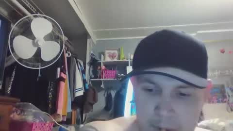 Snapshot of kaylaandmike23 chatting on April 2026 04:12:02 AM M and K online show from April 2026 04:12:02 AM