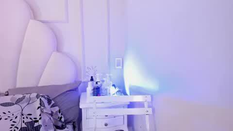 Snapshot of kaylachannell chatting on June 2026 04:17:01 AM kaylachannell online show from June 2026 04:17:01 AM
