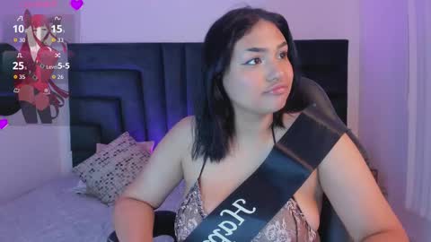 kaylahank online show from October 2025 12:02:01 PM