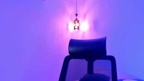      K A Y L A      online show from September 2025 12:49:02 PM