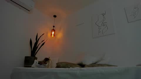      K A Y L A      online show from November 2025 01:06:02 PM