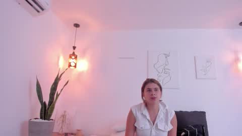      K A Y L A      online show from November 2025 06:09:02 PM