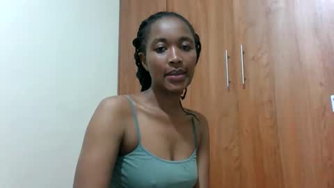 Snapshot of kaylar005 chatting on May 2026 05:15:01 AM kaylar online show from May 2026 05:15:01 AM