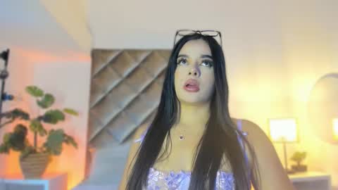 Kayla online show from January 2026 07:28:01 PM