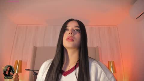 Kayla online show from April 2026 07:04:02 PM