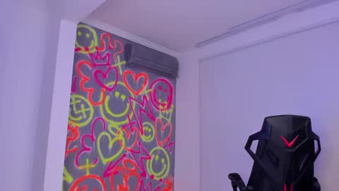 INSTAjohedija online show from February 2025 08:32:01 PM