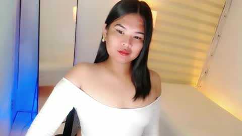 Y O U R        F U T U R E       K A Y L E E  online show from February 2025 04:22:01 AM