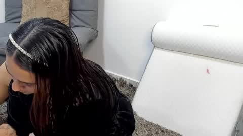 Kaylee Scott online show from October 2025 06:47:02 PM