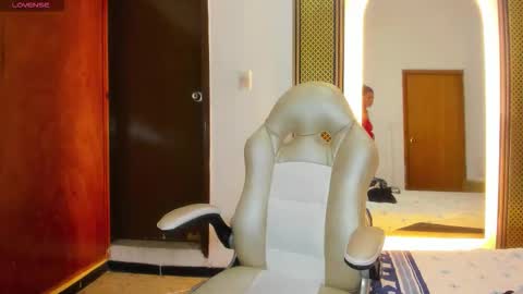 Kayle online show from February 2026 03:07:02 AM