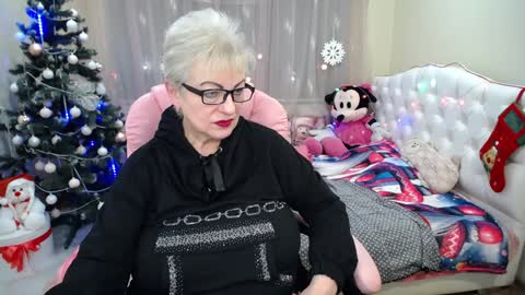 Snapshot of kaylesmoll chatting on December 2024 04:30:02 AM kaylesmoll online show from December 2024 04:30:02 AM