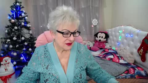 Snapshot of kaylesmoll chatting on January 2025 10:40:02 PM kaylesmoll online show from January 2025 10:40:02 PM