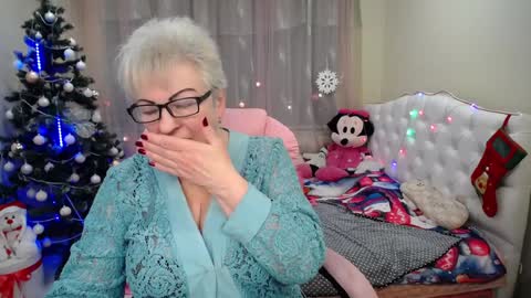 Snapshot of kaylesmoll chatting on January 2025 10:30:02 PM kaylesmoll online show from January 2025 10:30:02 PM