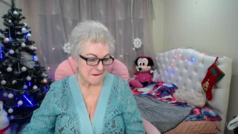 Snapshot of kaylesmoll chatting on January 2025 02:15:02 AM kaylesmoll online show from January 2025 02:15:02 AM