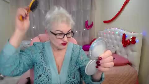 Snapshot of kaylesmoll chatting on February 2025 02:37:02 AM kaylesmoll online show from February 2025 02:37:02 AM