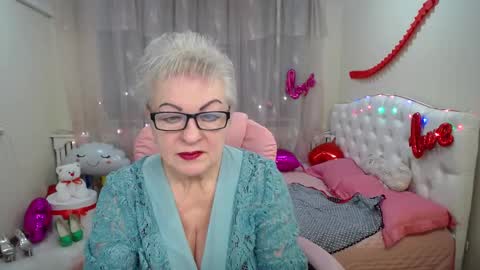 Snapshot of kaylesmoll chatting on March 2025 08:00:02 PM kaylesmoll online show from March 2025 08:00:02 PM