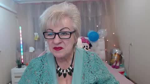 Snapshot of kaylesmoll chatting on September 2025 06:42:02 PM kaylesmoll online show from September 2025 06:42:02 PM